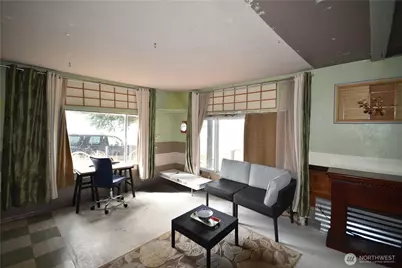 1647 Beach Drive E, Port Orchard, WA 98366 - Photo 6