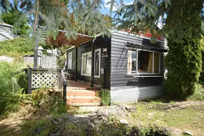 1647 Beach Drive E, Port Orchard, WA 98366 - Photo 1