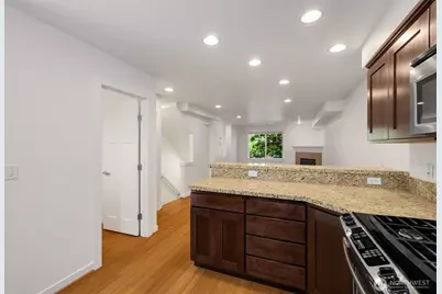 935 N 97th Street #B, Seattle, WA 98103 - Photo 12