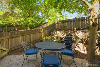 935 N 97th Street #B, Seattle, WA 98103 - Photo 36