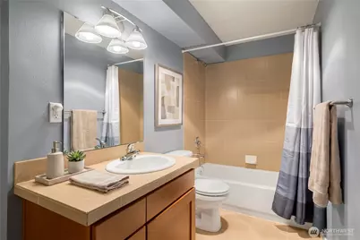 935 N 97th Street #B, Seattle, WA 98103 - Photo 34