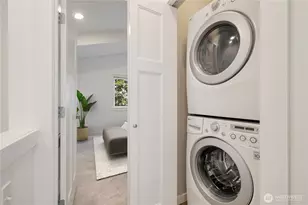 935 N 97th St, Seattle, WA 98103 - Photo 24