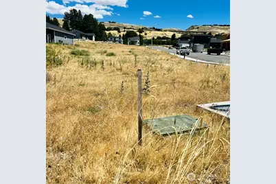 3217 NW Cascade Ave Lot 29, East Wenatchee, WA 98802 - Photo 4
