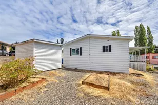 5900 64th St NE, Marysville, WA 98270 - Photo 18