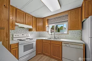 5900 64th St NE, Marysville, WA 98270 - Photo 10
