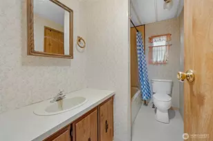 5900 64th St NE, Marysville, WA 98270 - Photo 12