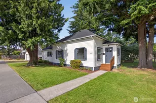 902 Fidalgo St, Sedro Woolley, WA 98284 - Photo 2