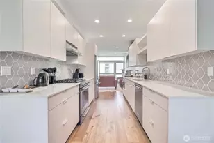 3025 62nd Ave SW, Seattle, WA 98116 - Photo 10