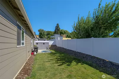 1133 S New Oak Lane, East Wenatchee, WA 98802 - Photo 4