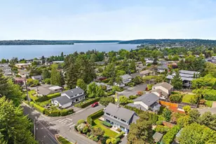 10602 NE 60th St, Kirkland, WA 98033 - Photo 4
