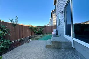 18757 Lipoma Pl E, Puyallup, WA 98374 - Photo 30