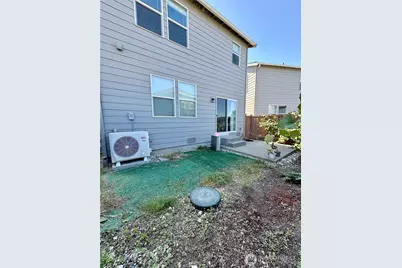18757 Lipoma Place E, Puyallup, WA 98374 - Photo 32