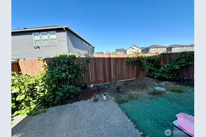 18757 Lipoma Place E, Puyallup, WA 98374 - Photo 34