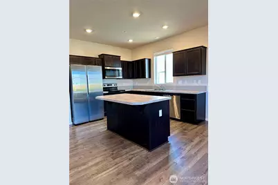 18757 Lipoma Place E, Puyallup, WA 98374 - Photo 10