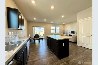 18757 Lipoma Place E, Puyallup, WA 98374 - Photo 14