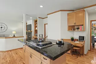 10711 177th Ct NE, Redmond, WA 98052 - Photo 14