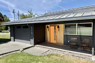 220 Sixth St, Langley, WA 98260 - Photo 2