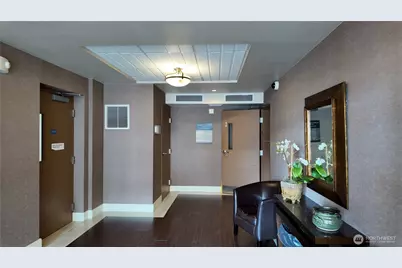 960 Harris Avenue #602, Bellingham, WA 98225 - Photo 4