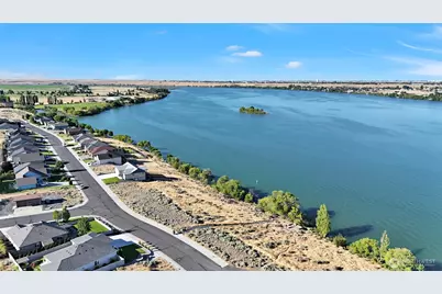3973 Edwards Road NE, Moses Lake, WA 98837 - Photo 2
