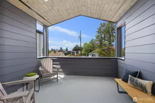11748 Dayton Ave N, Seattle, WA 98133 - Photo 24