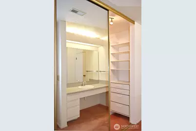 11300 1st Avenue NE #321, Seattle, WA 98125 - Photo 22