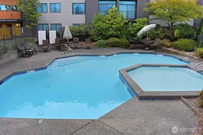 11300 1st Avenue NE #321, Seattle, WA 98125 - Photo 38