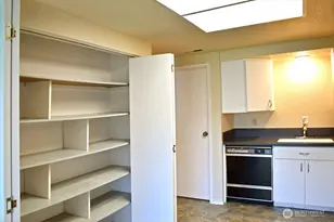 11300 1st Ave NE, Seattle, WA 98125 - Photo 10