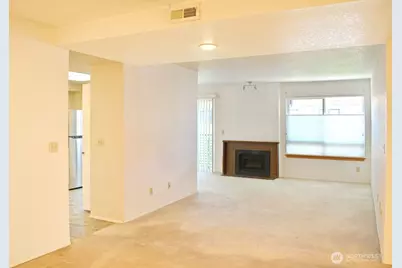 11300 1st Avenue NE #321, Seattle, WA 98125 - Photo 16