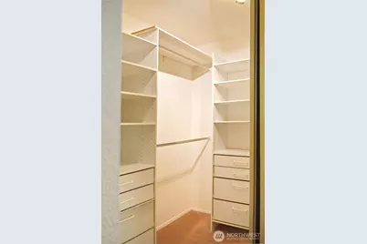 11300 1st Avenue NE #321, Seattle, WA 98125 - Photo 18