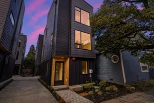 4105 25th Ave SW, Seattle, WA 98106 - Photo 2