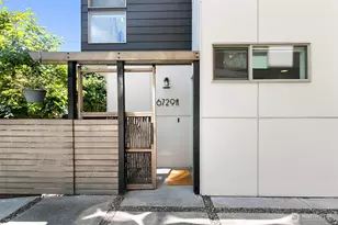 6729 14th Ave NW, Seattle, WA 98117 - Photo 2
