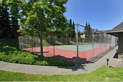 5858 NE Parkpoint Drive #F-203, Seattle, WA 98115 - Photo 28