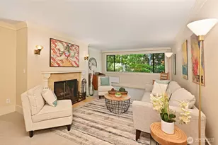 5858 NE Park Point Dr, Seattle, WA 98115 - Photo 2