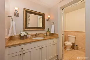 5858 NE Park Point Dr, Seattle, WA 98115 - Photo 12