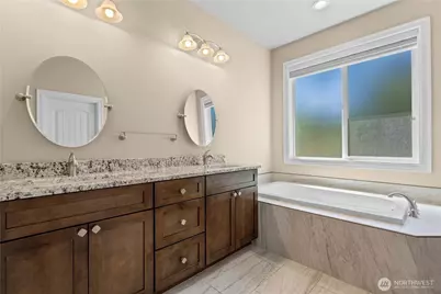 36221 86th Avenue Ct E, Eatonville, WA 98328 - Photo 18