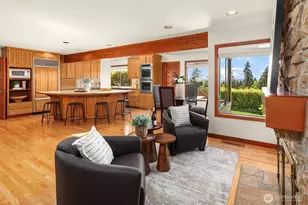 9636 NE 30th Pl, Clyde Hill, WA 98004 - Photo 14