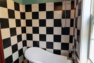 2401 N Northlake Way, Seattle, WA 98103 - Photo 12
