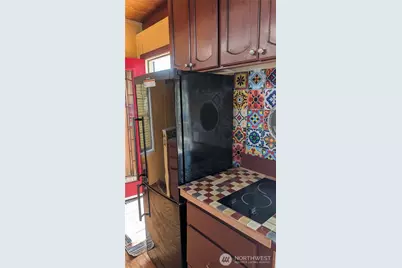 2401 N Northlake Way #E9, Seattle, WA 98103 - Photo 4