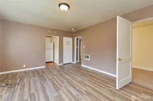 301 W 3rd St, Aberdeen, WA 98520 - Photo 20