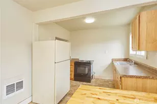 301 W 3rd St, Aberdeen, WA 98520 - Photo 14