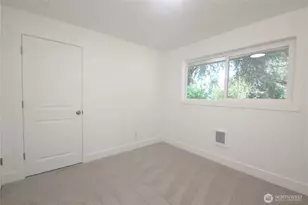 1936 NE Clemens St, Bremerton, WA 98310 - Photo 28