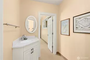 1107 Madison St, Port Townsend, WA 98368 - Photo 32