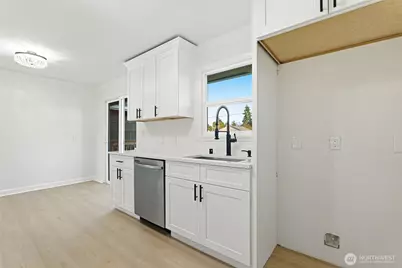 924 E 57th Street, Tacoma, WA 98404 - Photo 10