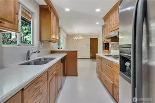 3221 57th St E, Tacoma, WA 98443 - Photo 12