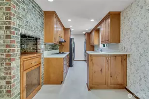 3221 57th St E, Tacoma, WA 98443 - Photo 10
