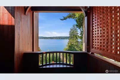 2305 E Lake Sammamish Place SE, Sammamish, WA 98075 - Photo 14