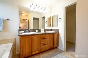 10727 SE 242nd St, Kent, WA 98030 - Photo 14