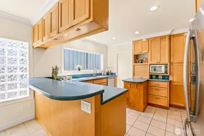 2763 59th Avenue SW, Seattle, WA 98116 - Photo 10