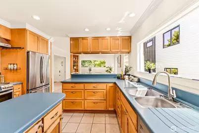 2763 59th Avenue SW, Seattle, WA 98116 - Photo 12