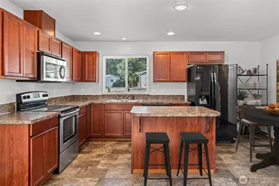 13512 Prairie Ridge Drive E, Bonney Lake, WA 98391 - Photo 14